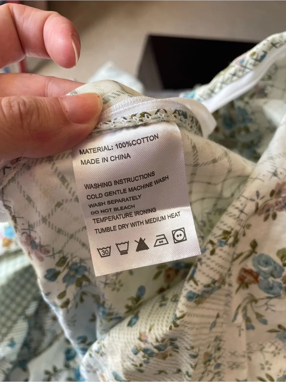 King size 100% cotton Floral Patchwork Quilt looking duvet